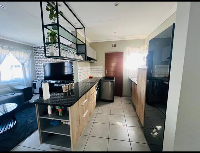 3 BEDROOM HOUSE FOR SALE IN LOTUS GARDENS